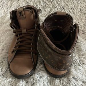 AUTHENTIC Louis Vuitton NEG$$ Sneakers for a sporty look🤗